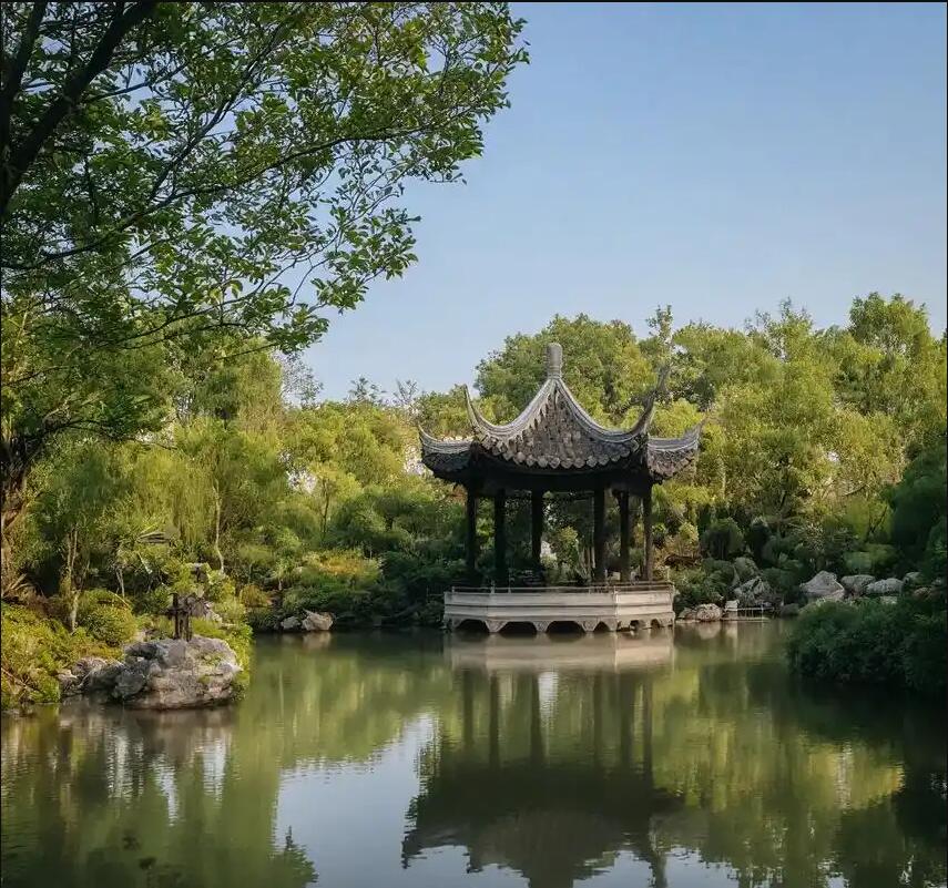 忻城县平庸餐饮有限公司